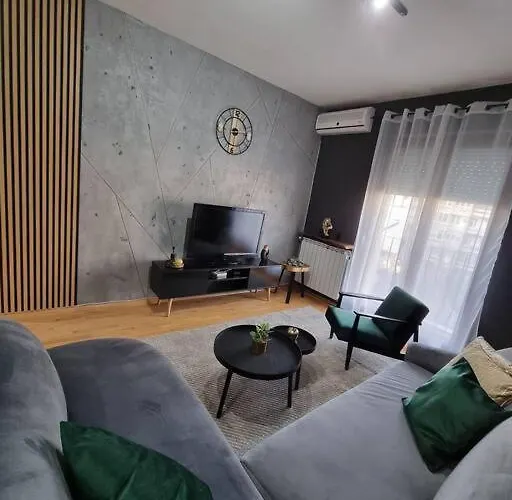 Marilyn Lux - Center * Skopje